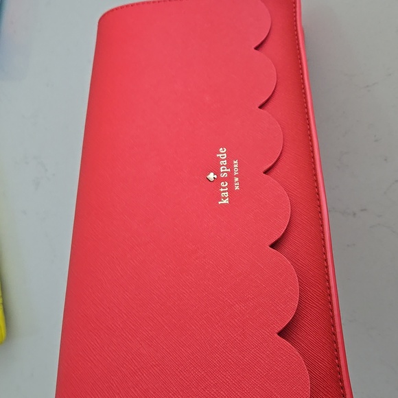 Kate Spade clutch wristlet scallop trim bag - Picture 15 of 16